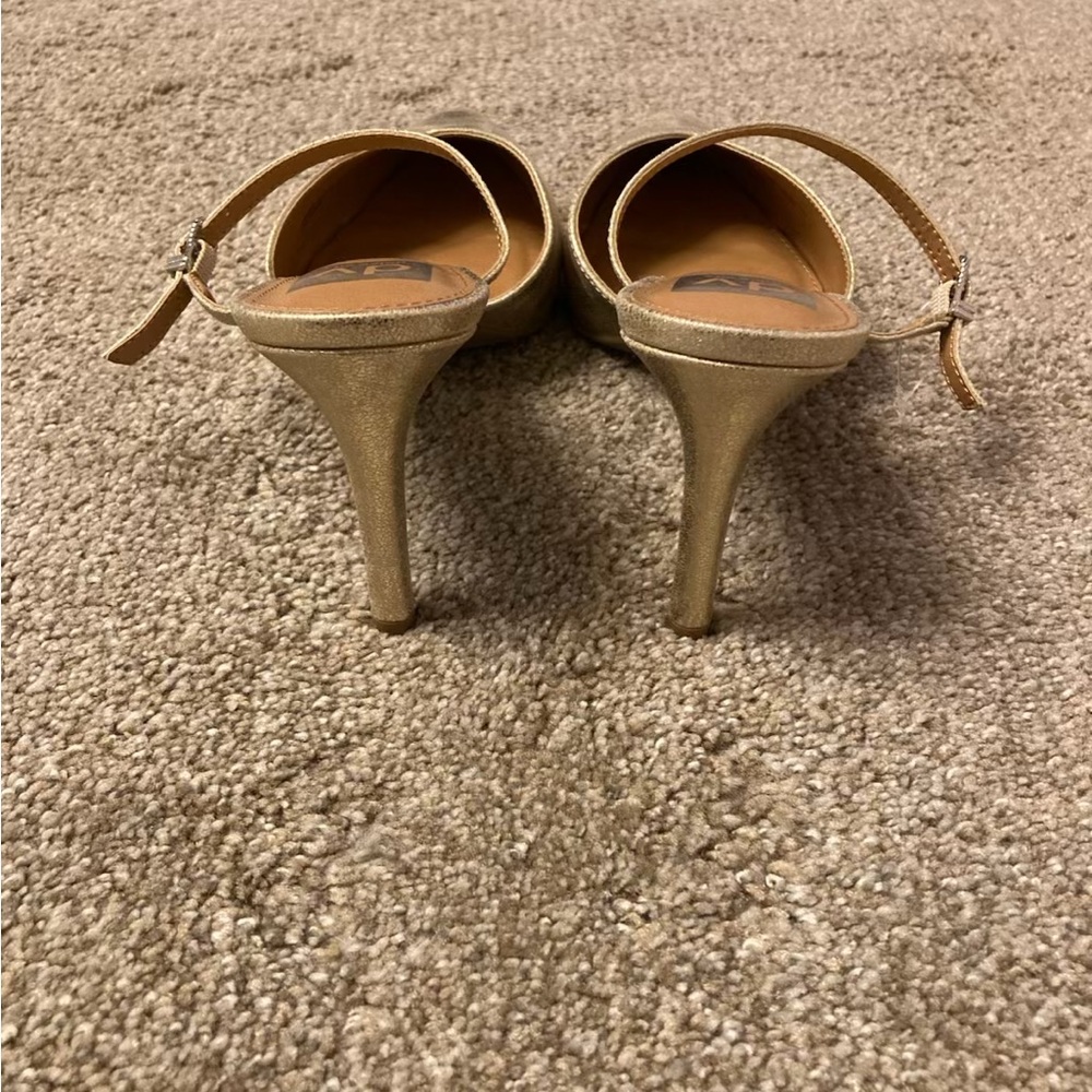 Dolce Vita Elley Gold Heels Pointed Toe. Slip On Size 8.5 M 3.5in heel NWOT - Picture 6 of 9